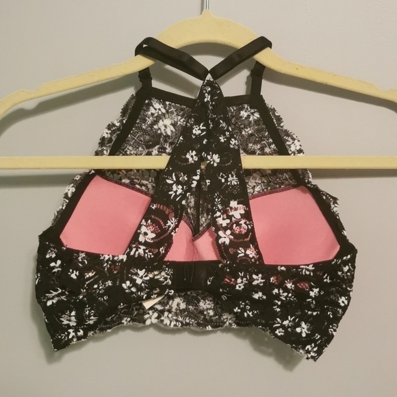 PINK Victoria's Secret Bra High Neck Halter Extra Small New - Picture 2 of 8